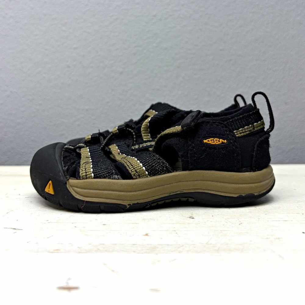 KEEN Brown/Black Newport H2 Sandals Size Boys 7